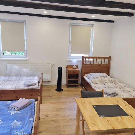 Hostel Haupt 3 Eningen unter Achalm Zewnętrze zdjęcie