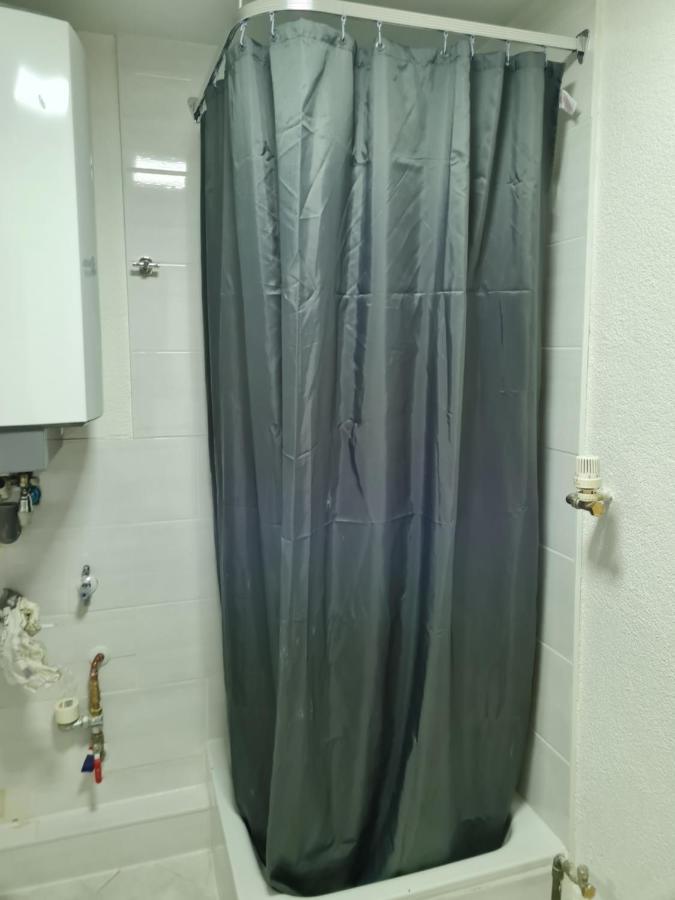 Hostel Haupt 3 Eningen unter Achalm Zewnętrze zdjęcie