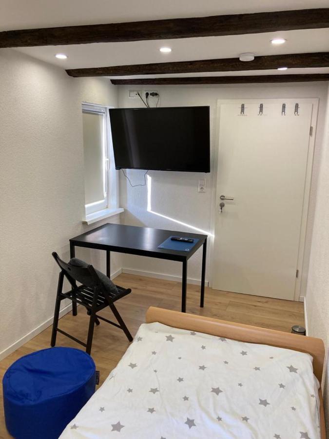 Hostel Haupt 3 Eningen unter Achalm Zewnętrze zdjęcie
